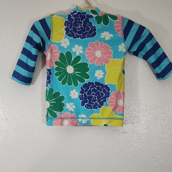 Mini Boden Floral Print Rashguard with Contrasting Striped Sleeves Size 3-4 - Picture 2 of 5